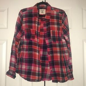 PINK PLAID BUTTON UP